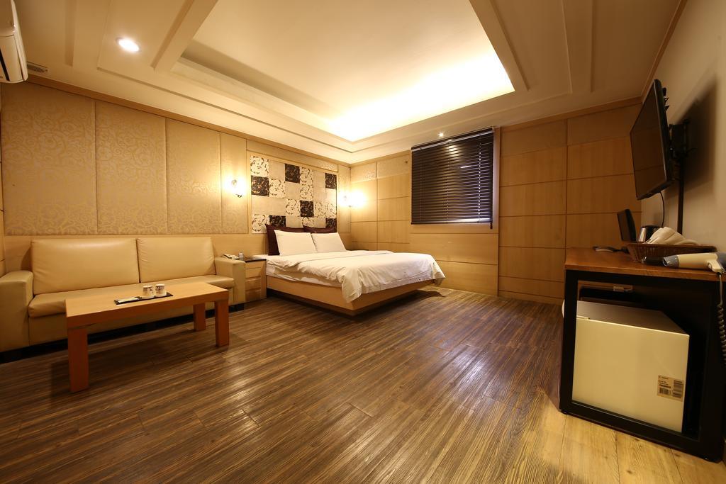 Hotel Valentine Gwangmyeong Room photo